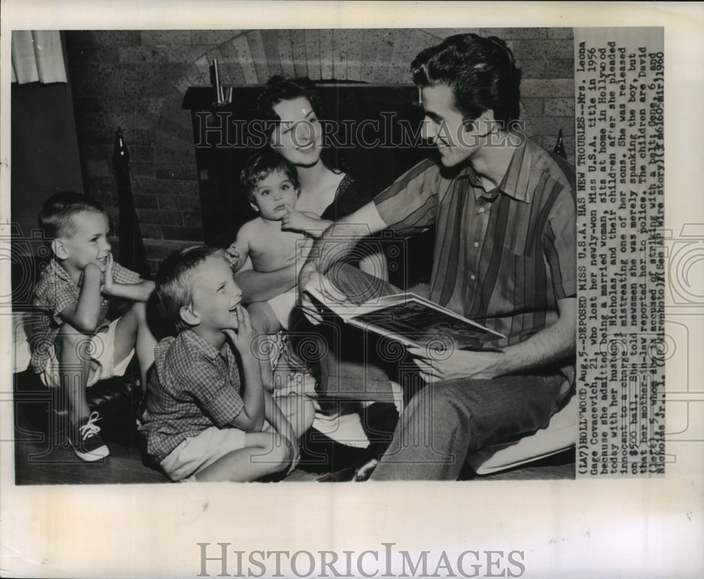 1960 Press Photo Deposed Miss USA shown with family in California.- Historic Images