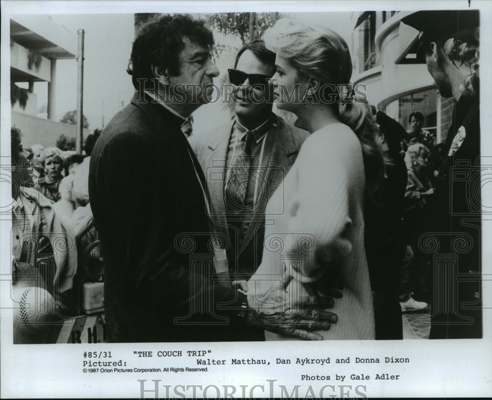 1987 Press Photo Walter Matthau, Dan Aykroyd & Donna Dixon in "The Couch Trip"- Historic Images