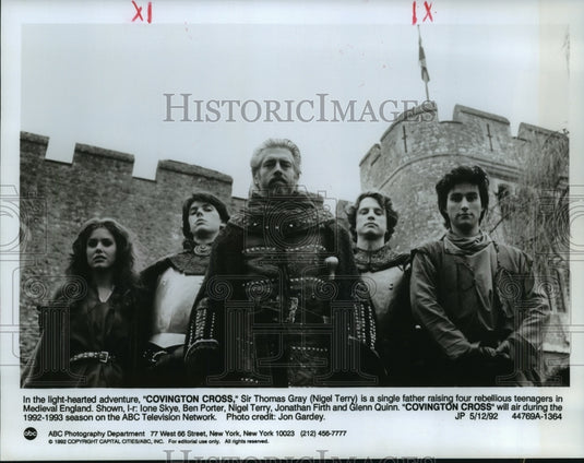 1992 Press Photo "Covington Cross" actors pose for a promotional photo- Historic Images
