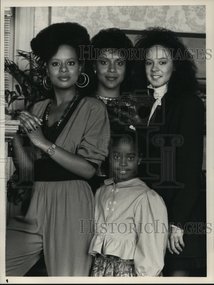 1988 Press Photo The Huxtable women on  &quot;The Cosby Show&quot; - Historic Images