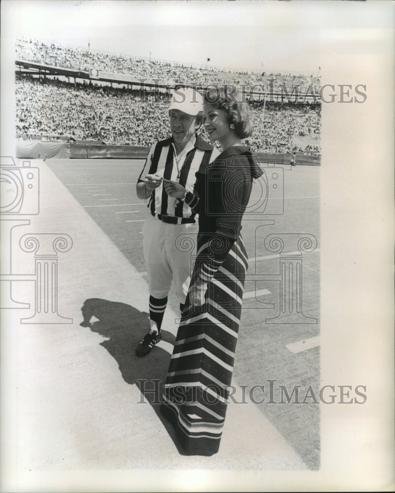  Press Photo Shirley Cochran with Umpire at Stadium- Historic Images