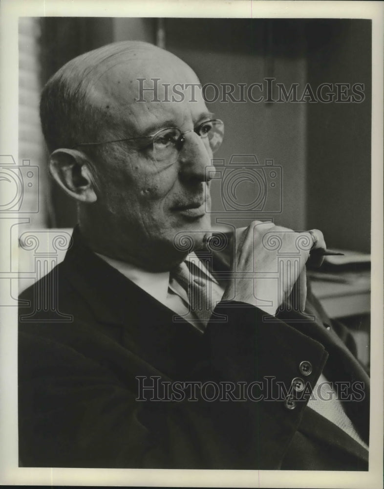 1959 Press Photo Bruce Cotton - noa77200- Historic Images