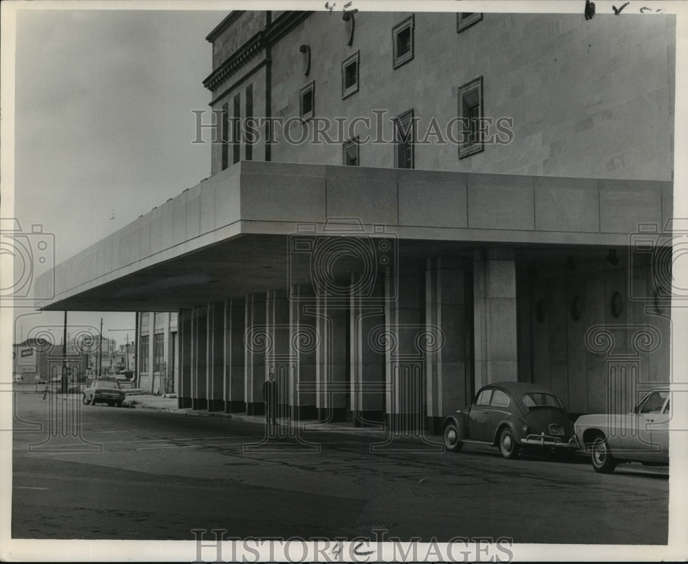 1967 Press Photo The Municipal Auditorium&#39;s St. Peter Street entrance- Historic Images