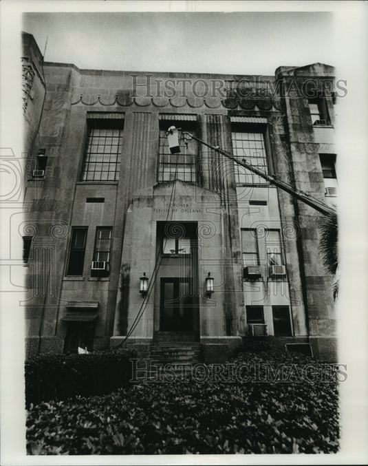  Press Photo Criminal District Courthouse, at Tulane and Broad gets clean up- Historic Images
