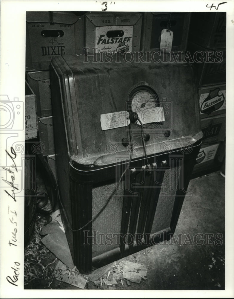 1976 Press Photo Five years worth of Criminal District Court trials evidence- Historic Images