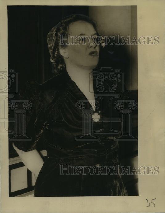 1944 Press Photo Mrs. Roselee Cummins,  school board candidate-teachers' meeting- Historic Images