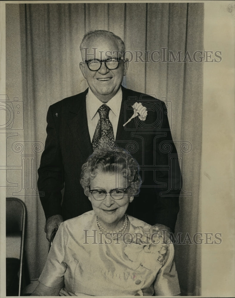  Press Photo  Mr. and Mrs. Louis Crosby, celebrate 50th wedding anniversary - Historic Images