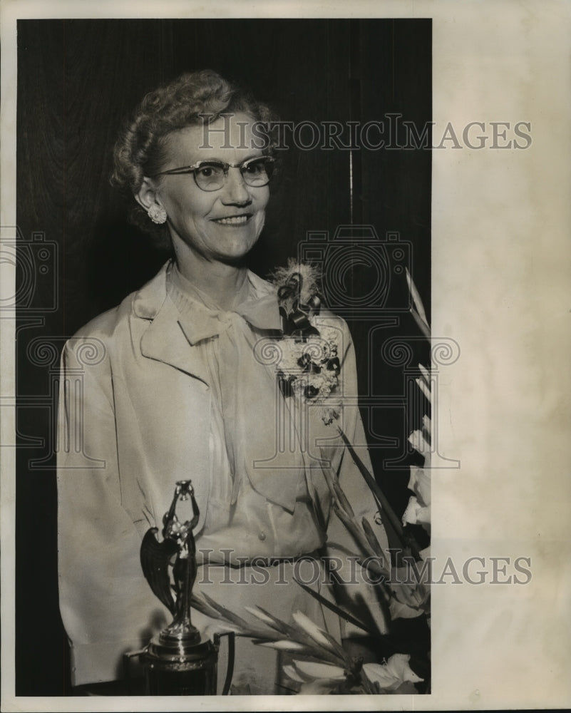  Press Photo Mrs. Anita Cruice, LePetit, Jeff Salon #535.- Historic Images