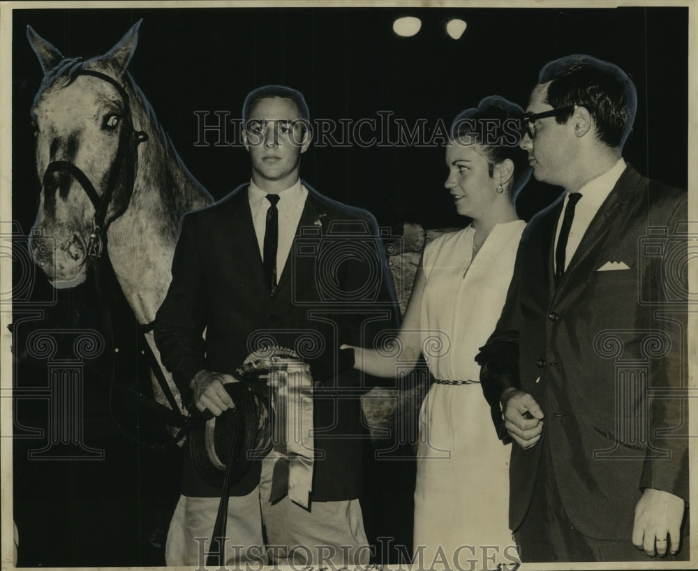 1964 Press Photo Blue Ribbon Rider Johnny Conn at New Orleans Charity Horse Show- Historic Images