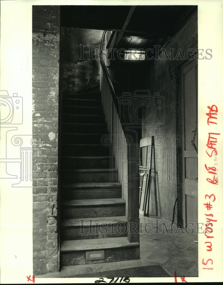  Press Photo Original stairwell inside Rosy&#39;s Restaurant- Historic Images