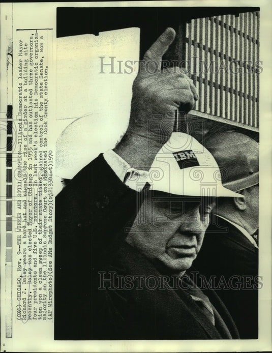 1970 Press Photo Illinois leader Mayor Richard Daley shown at a building site- Historic Images