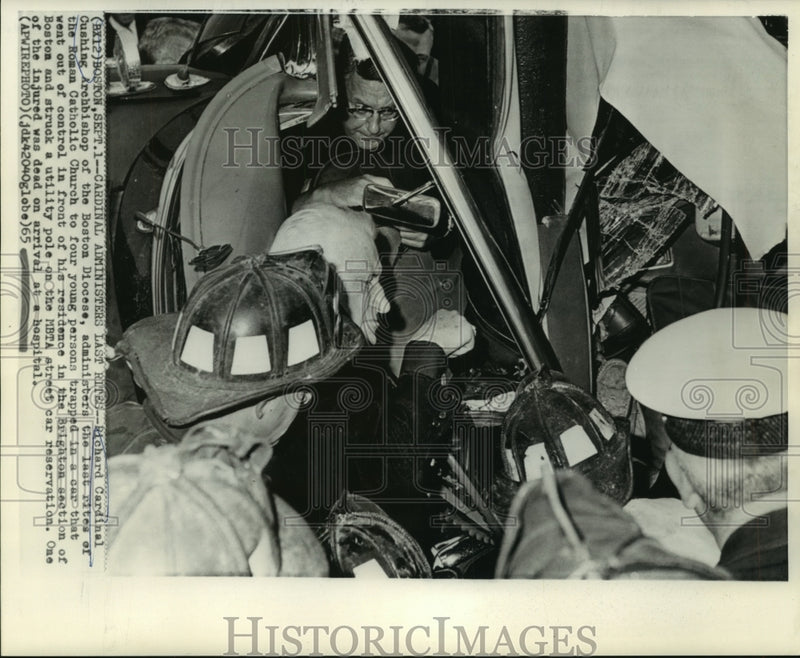 Load image into Gallery viewer, 1965 Press Photo Cardinal Cushing administers last rites to persons trapped

