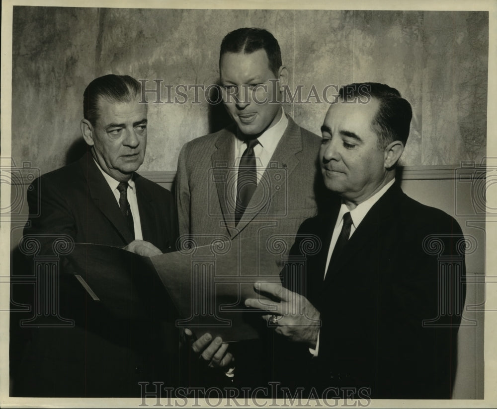  Press Photo LMTA President Armand Daigle with James Babington &amp; Edward Lennox- Historic Images