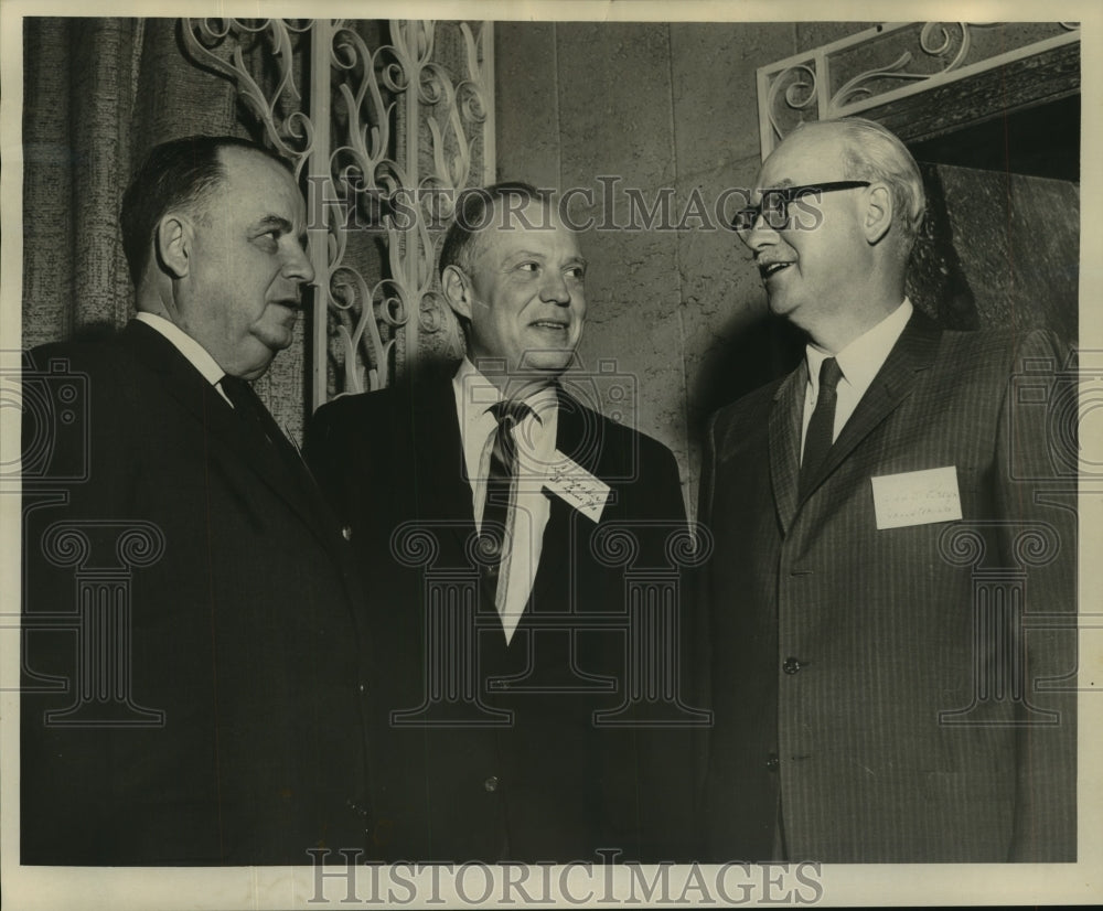 1961 Press Photo Trial Lawyers meet at Roosevelt - noa82210