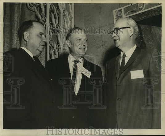 1961 Press Photo Trial Lawyers meet at Roosevelt - noa82210