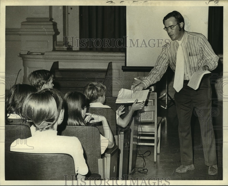 Load image into Gallery viewer, 1972 Press Photo Greater New Orleans Science Fair Inc., Region IX - noa83781
