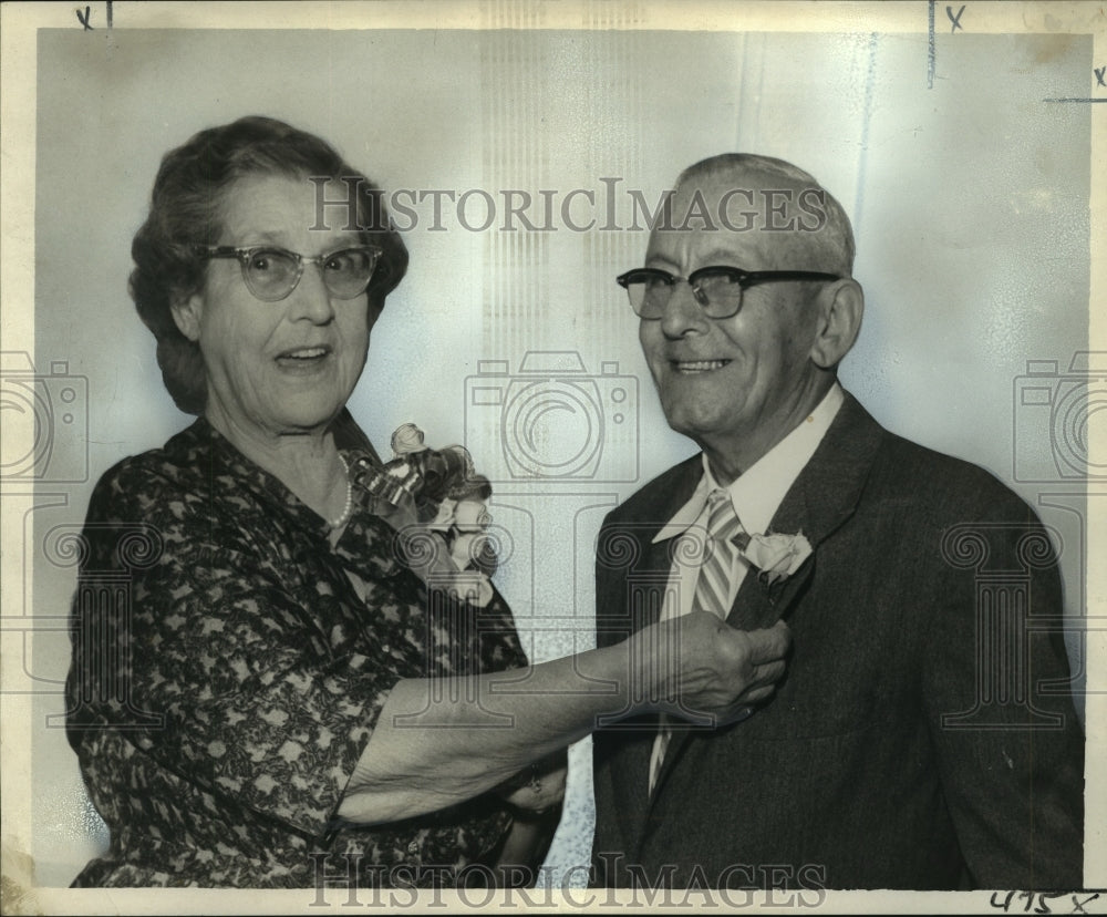 1963 Press Photo Mr. and Mrs. Paul F. Dastugue Sr. at 50th Wedding Anniversary