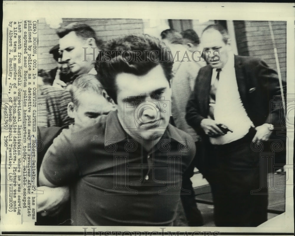 1968 Press Photo Robert Dellelo with Officers at Boston Police Headquarters- Historic Images