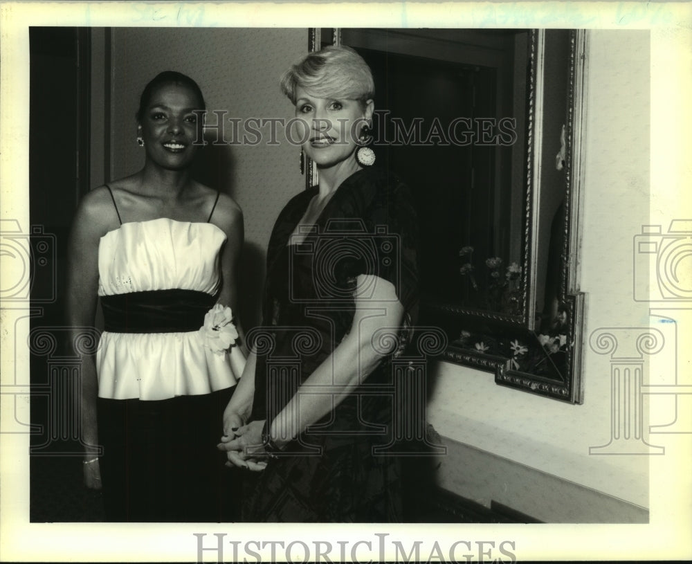 1990 Press Photo Christine DeCuir and Butch Willis at Phantom of the Opera.- Historic Images