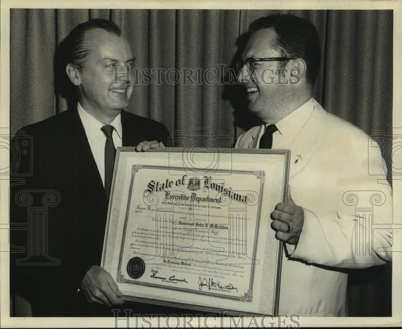Load image into Gallery viewer, 1969 Press Photo Executives Robert W. Denniston and Phillip P. Spencer
