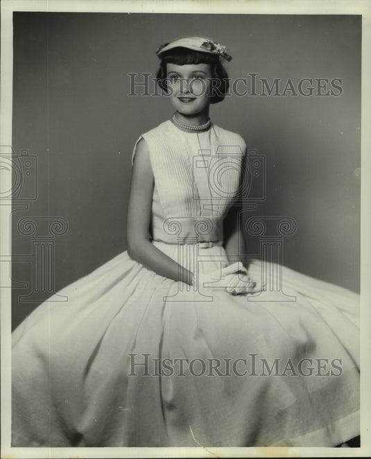 1954 Press Photo Mrs. Melvin H. Dennis, former Miss Jean Marilyn Guess