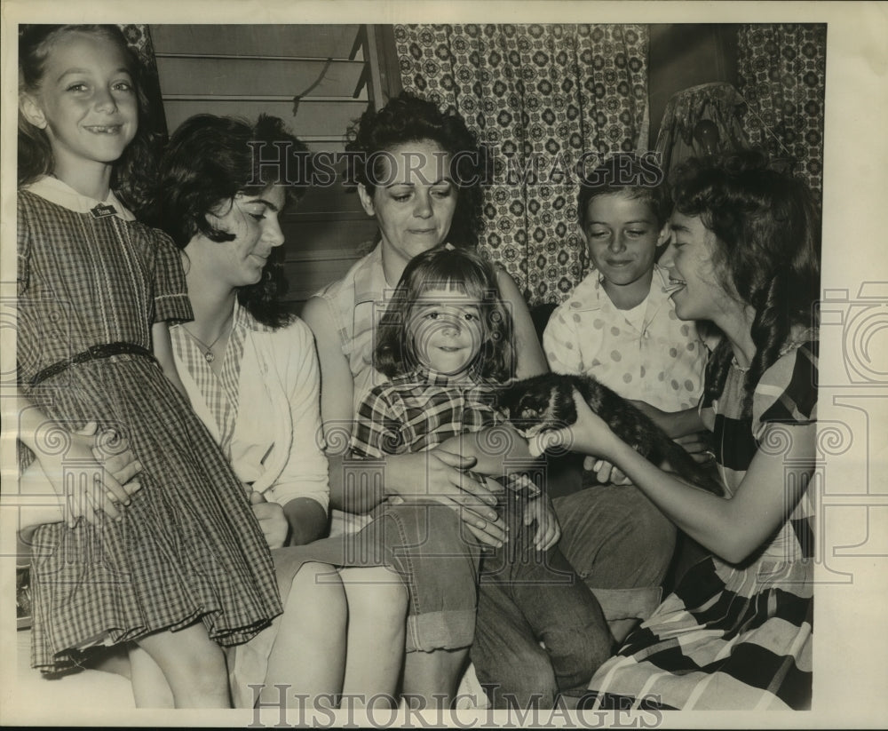 1961 Press Photo Mrs. E.J. Dupuis escaped burning trailer home with 5 children- Historic Images