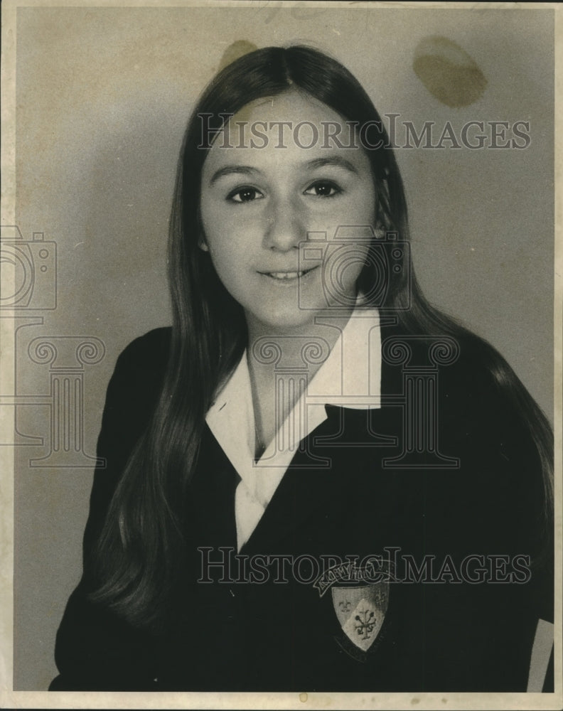 Load image into Gallery viewer, 1968 Press Photo Donna Di Martino, Academy of Holy Angels student and a dreamer
