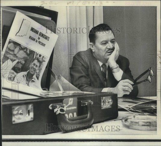 1967 Press Photo Walter J. Dilbeck, Jr. Campaigns for Ronald Reagan - noa88628