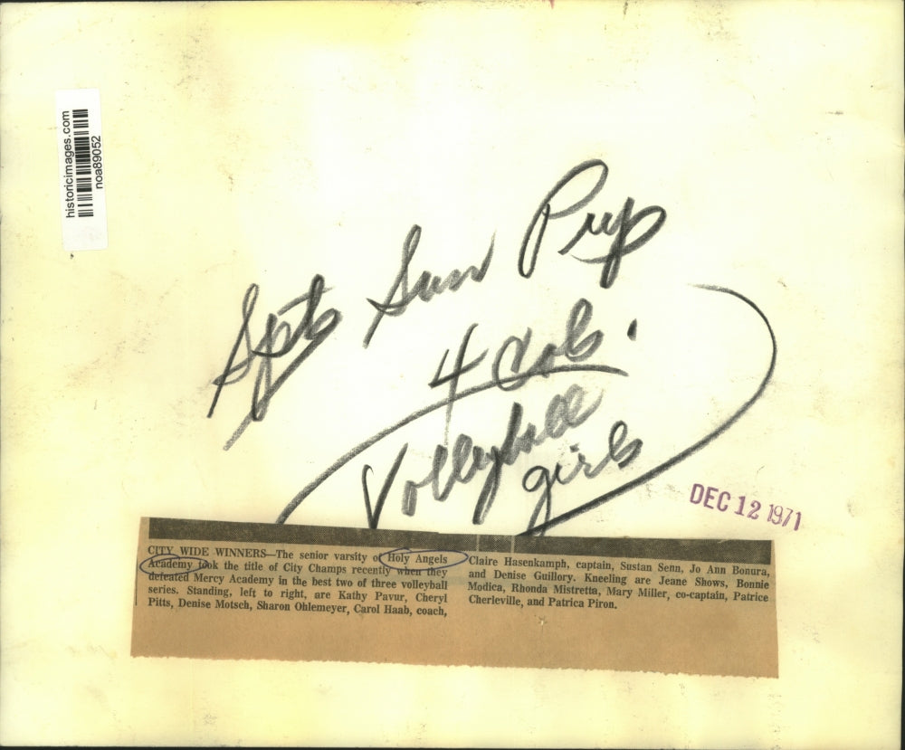 1971 Press Photo Holy Angels Academy Volleyball Senior Varsity City Wide Champs