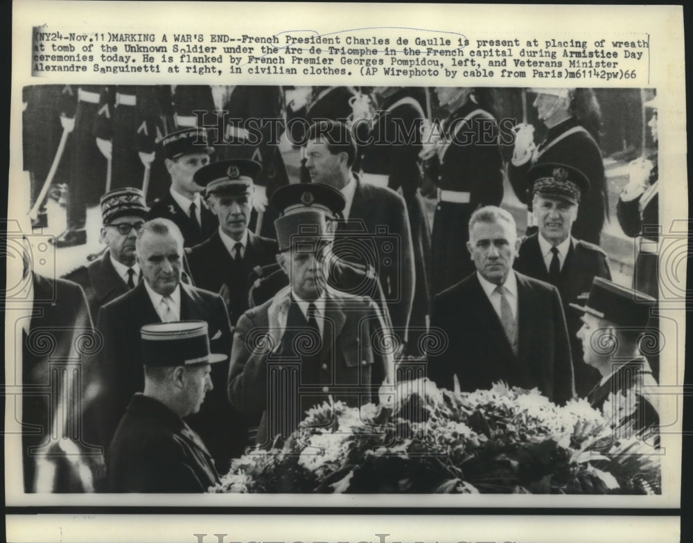 1966 Press Photo French President Charles de Gaulle attends Armistice Day rites