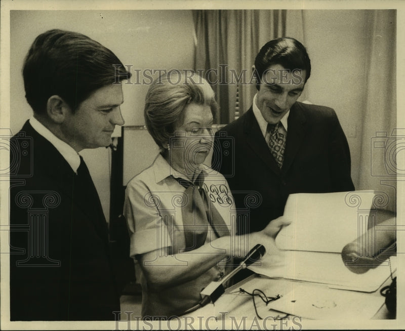Load image into Gallery viewer, 1971 Press Photo Participants to Reach to Recovery program for breast cancer
