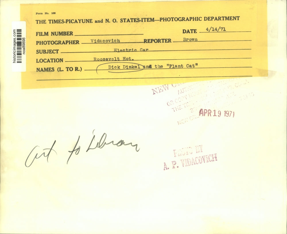 1971 Press Photo Dick Dinkel and the electric car "Plant Cat" - noa89898