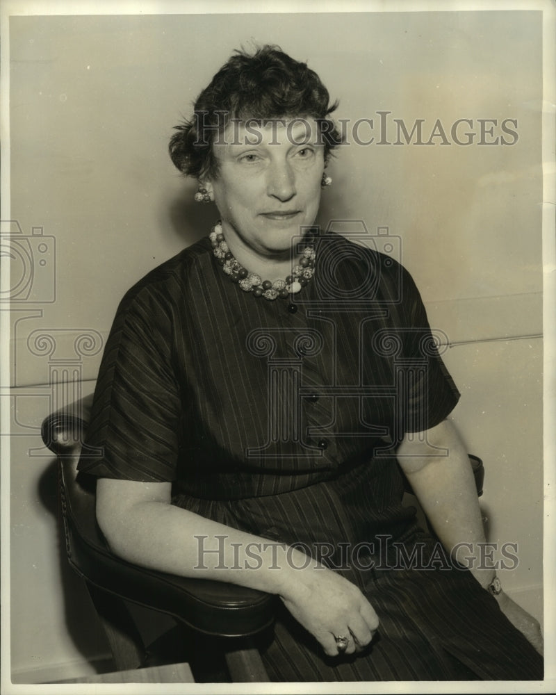 Load image into Gallery viewer, 1963 Press Photo Miss Annette Dinsmore - noa90538
