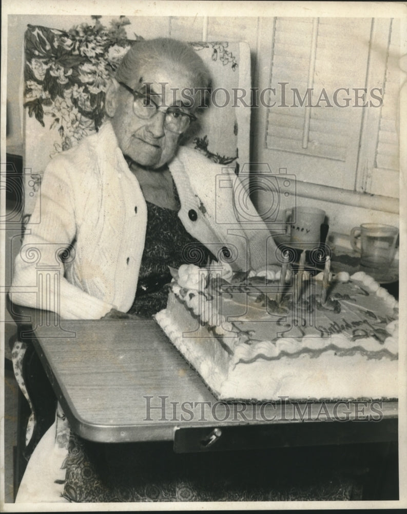  Press Photo Miss Mary Downey, celebrates her 100th Birthday - Historic Images