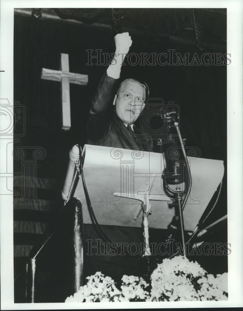  Press Photo Texas Congressman Martin Dies in a scene from Hollywood On Trial- Historic Images