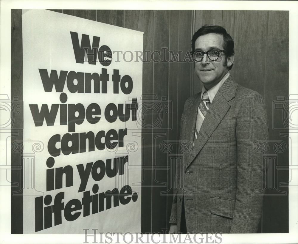 1974 Press Photo Arthur Duffel of American Cancer Society Business Campaign- Historic Images