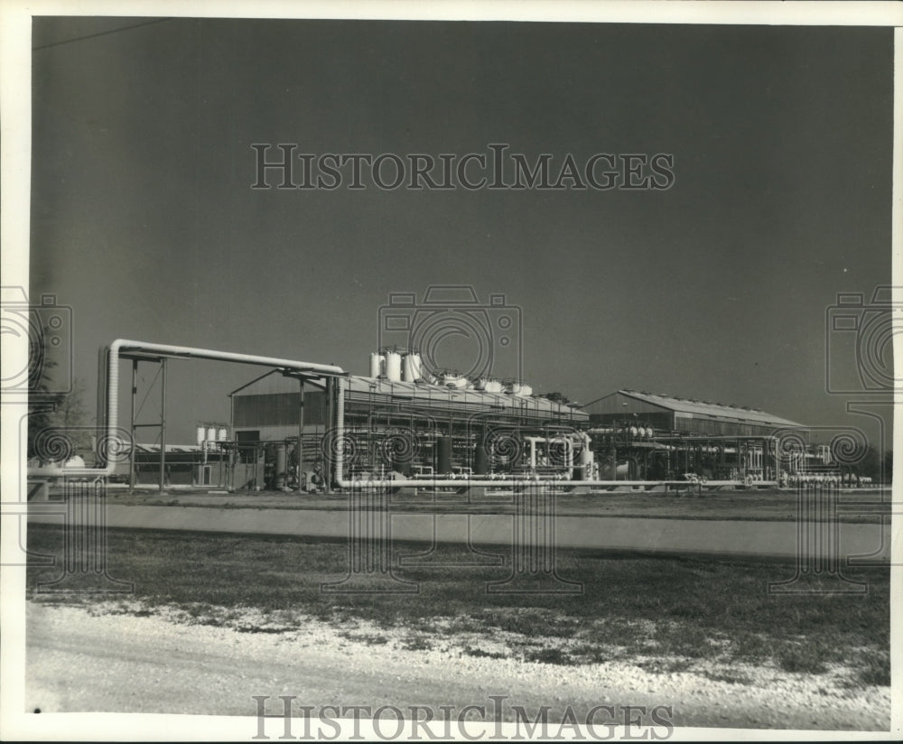 1960 Press Photo Polyethylene Plant, Dow Chemical Company, Plaquemine, Louisiana