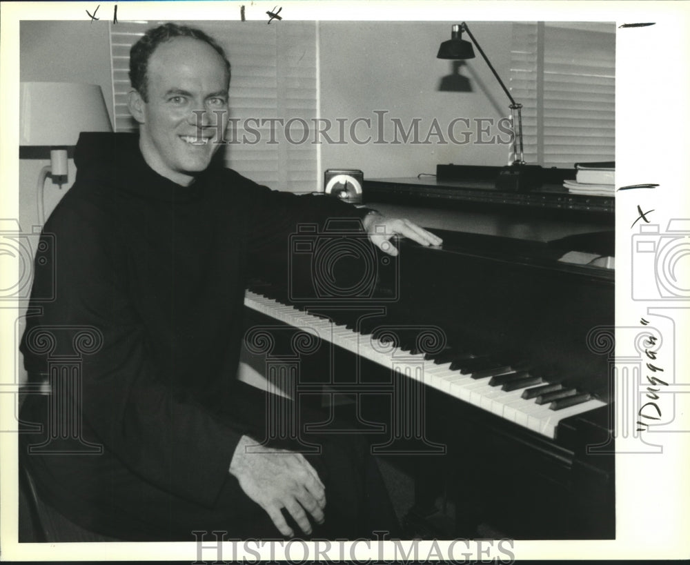 1991 Press Photo The Reverend Sean Duggan Seated at Piano- Historic Images