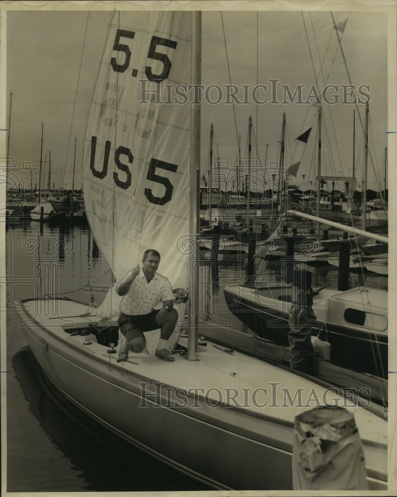 1963 Press Photo Southern Yacht Club Skipper John Dicks With New Yacht- Historic Images