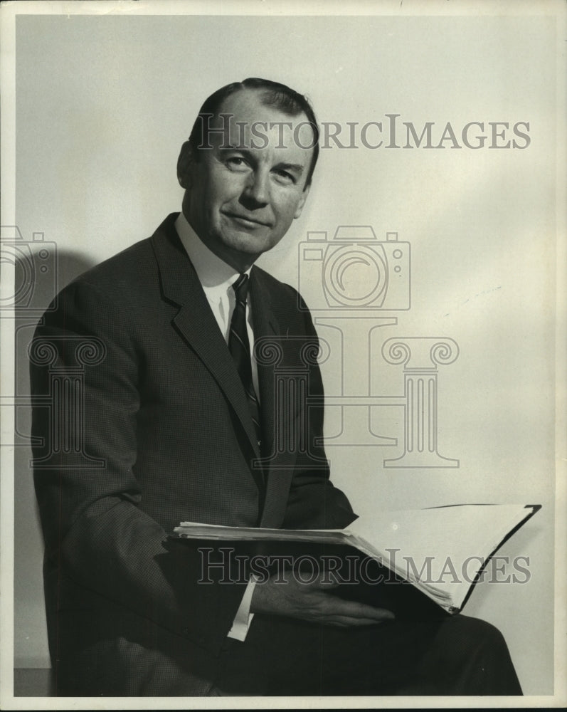 Load image into Gallery viewer, 1967 Press Photo DuVal F. Dickey, Marketing Manager, Humble Oil &amp; Refining Co.
