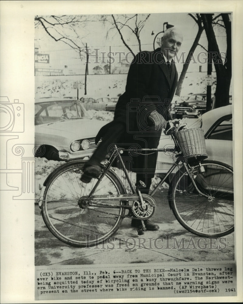 1961 Press Photo Professor Malcolm Dole at the Municipal Court in Evanston