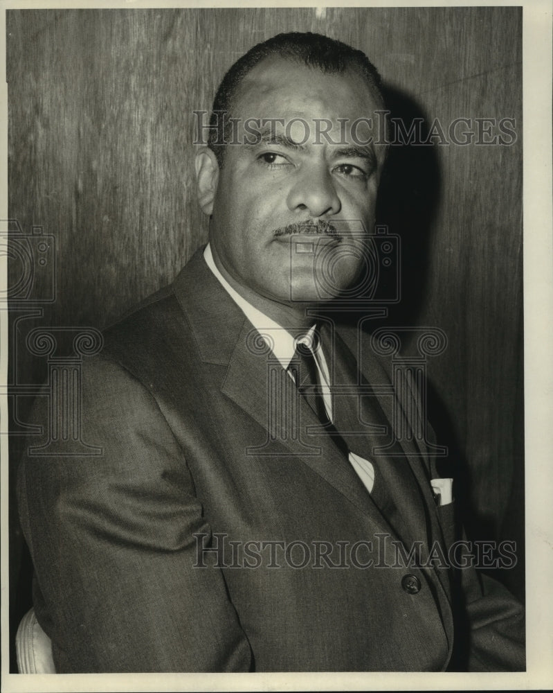 1968 Press Photo Dr. Joseph H. Douglass, New Orleans - noa92657