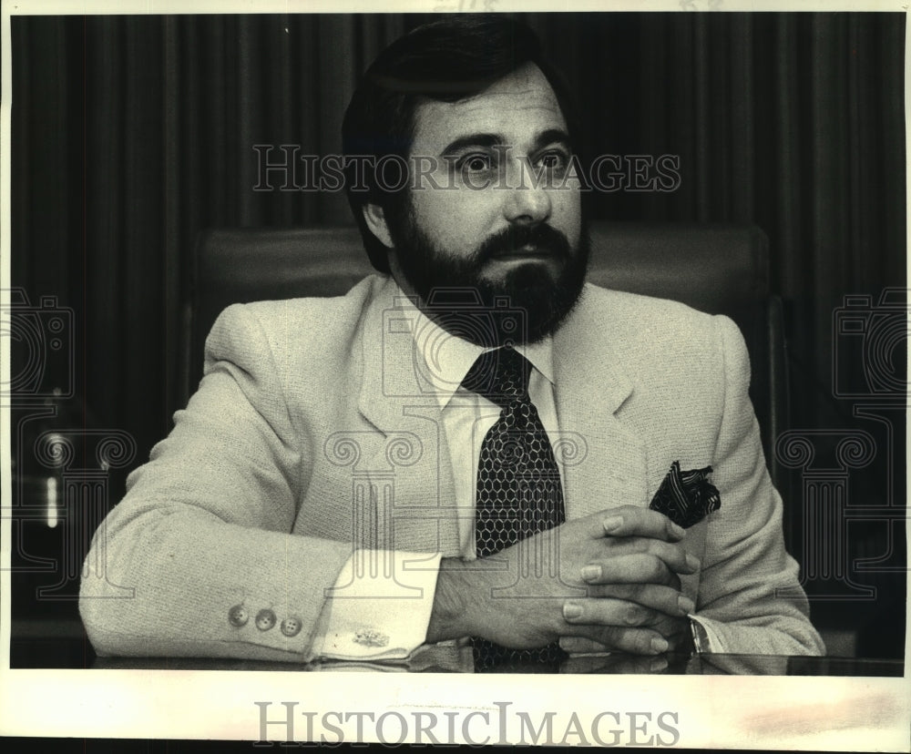 1981 Press Photo Jorge R. de Tuya-Miami Cuban freight forwarder.- Historic Images