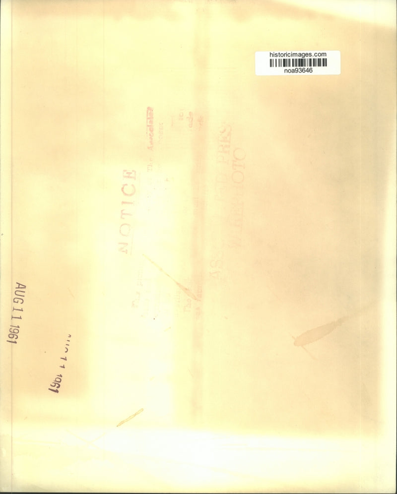 Load image into Gallery viewer, 1961 Press Photo Corwin J. Dodge reported on hijacked plane from Mexico.
