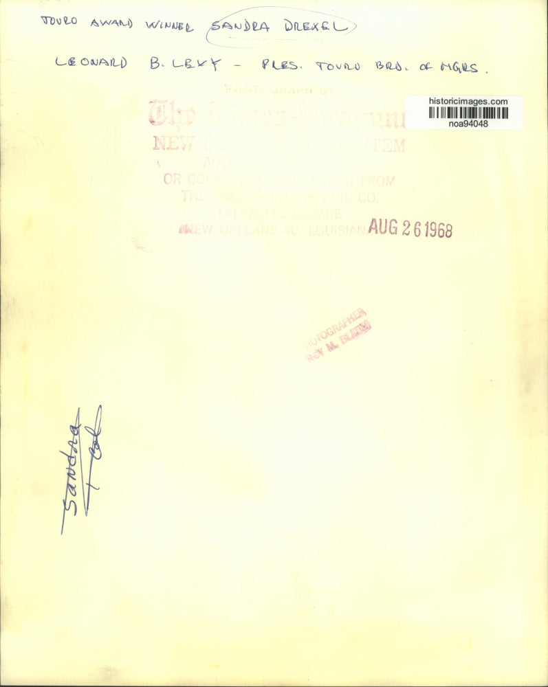 1968 Press Photo Touro Award winner, Sandra Drexel with Leonard Lexy.