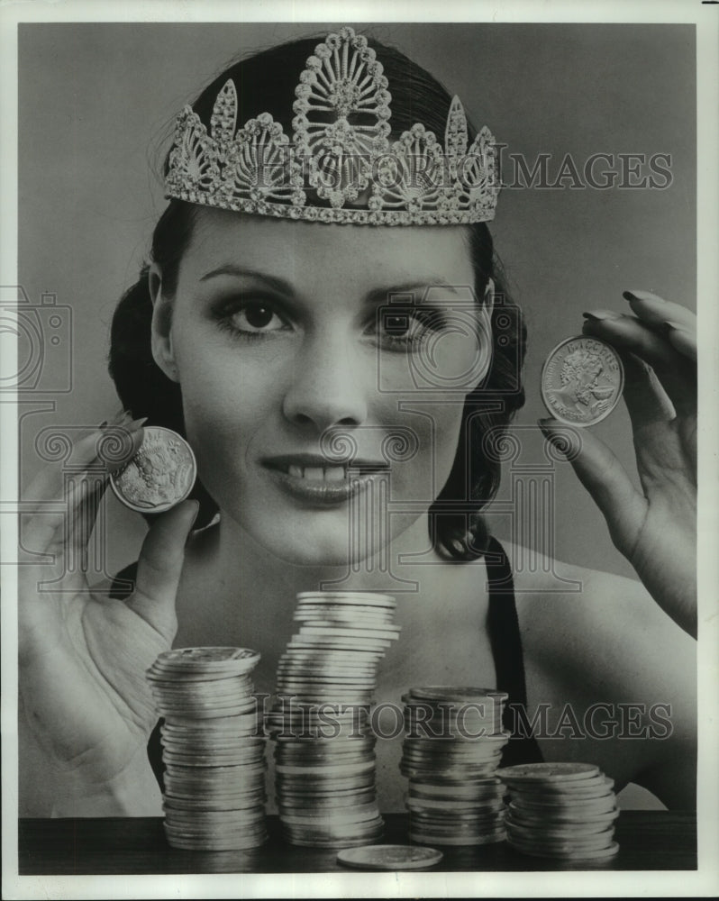 1973 Press Photo Doubloons, coins for the Mardi Gras festivities in New Orleans.- Historic Images