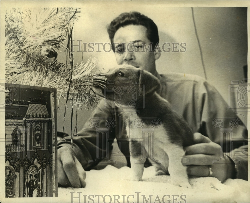  Press Photo Lost Puppy at Home of policeman Andy Robin- Historic Images