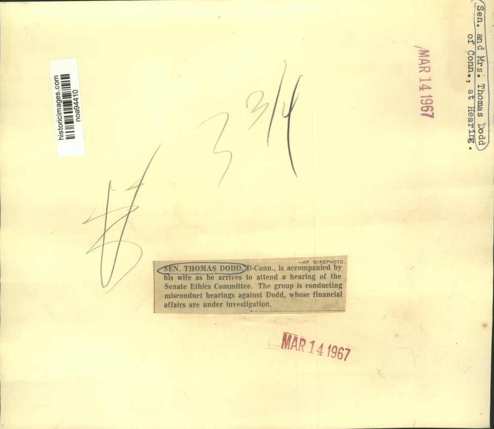 1967 Press Photo Senator Thomas Dodd and wife attend Senate Ethics hearing.