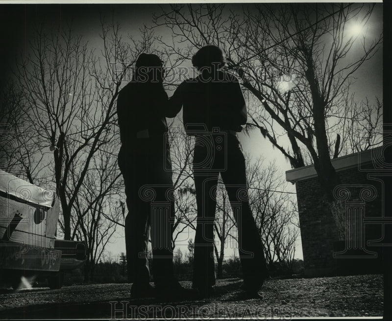 Load image into Gallery viewer, 1972 Press Photo Counseling session St Mary Council on Alcoholism on Drug Abuse
