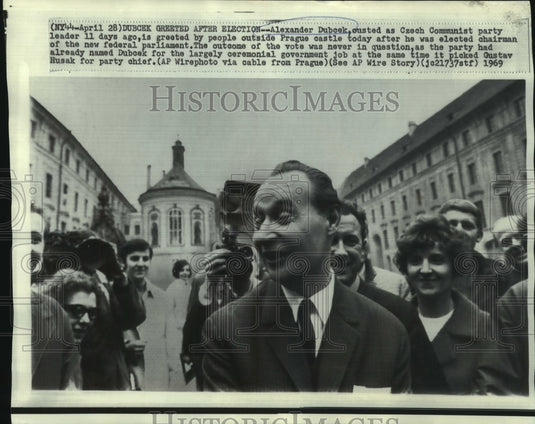 1969 Press Photo Parliament chairman Alexander Dubcek outside Prague castle